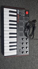 Akai Professional MPK Mini Keyboard Controlle...