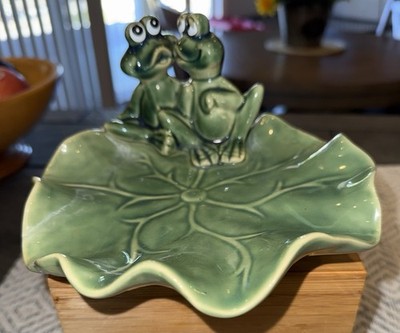 Vintage Majolica Pottery Two Frog On Lily Pad Dish