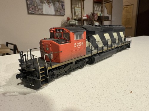 InterMountain HO EMD SD40-2W Canadian National 5255 DCC SONIDO DESGASTADO | Condition: Used