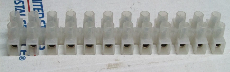 Euro Style 12 Pole Position Terminal Strip 300V 70A  10-20AWG Listed Heavy Duty - Image 2 of 3