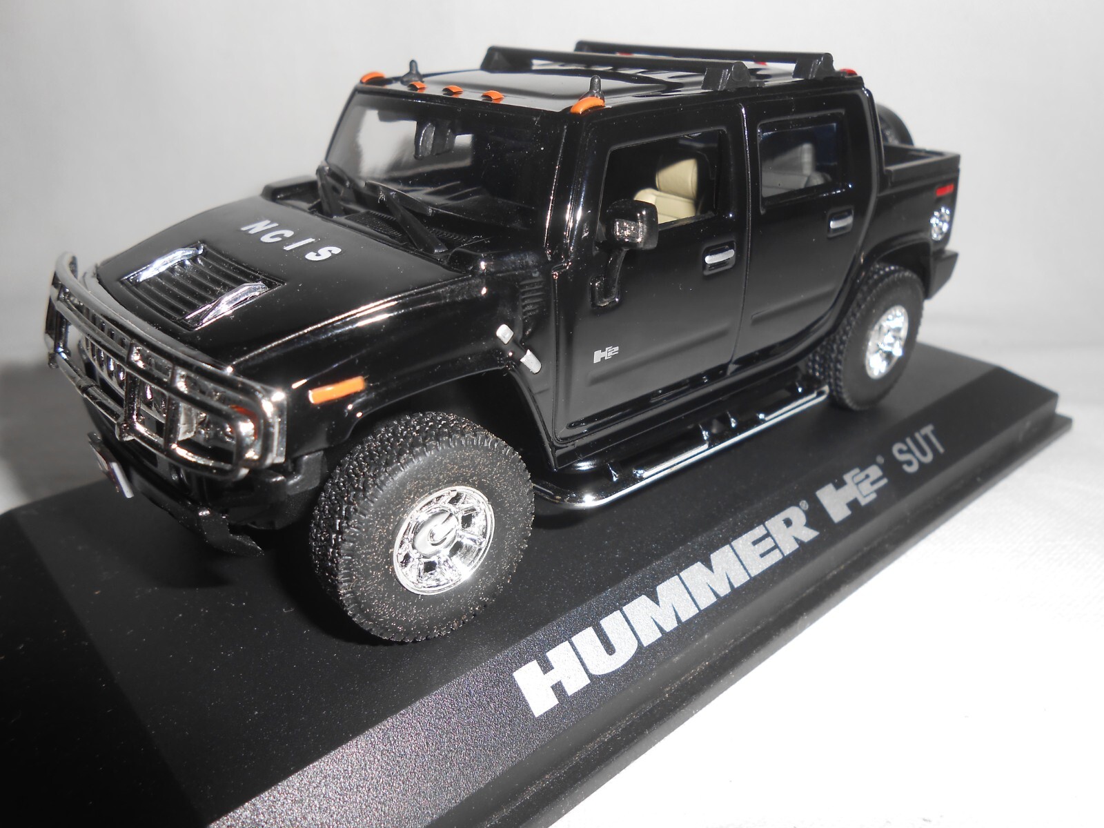 HUMMER H2 SUT 1/43 réplique haut de gamme pour vitrine
