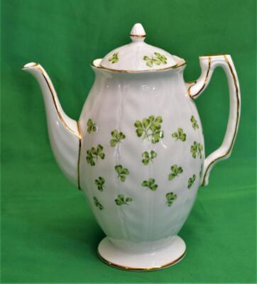 Vtg AYNSLEY Fine China England green SHAMROCKS Crocus Shape 4 Cups