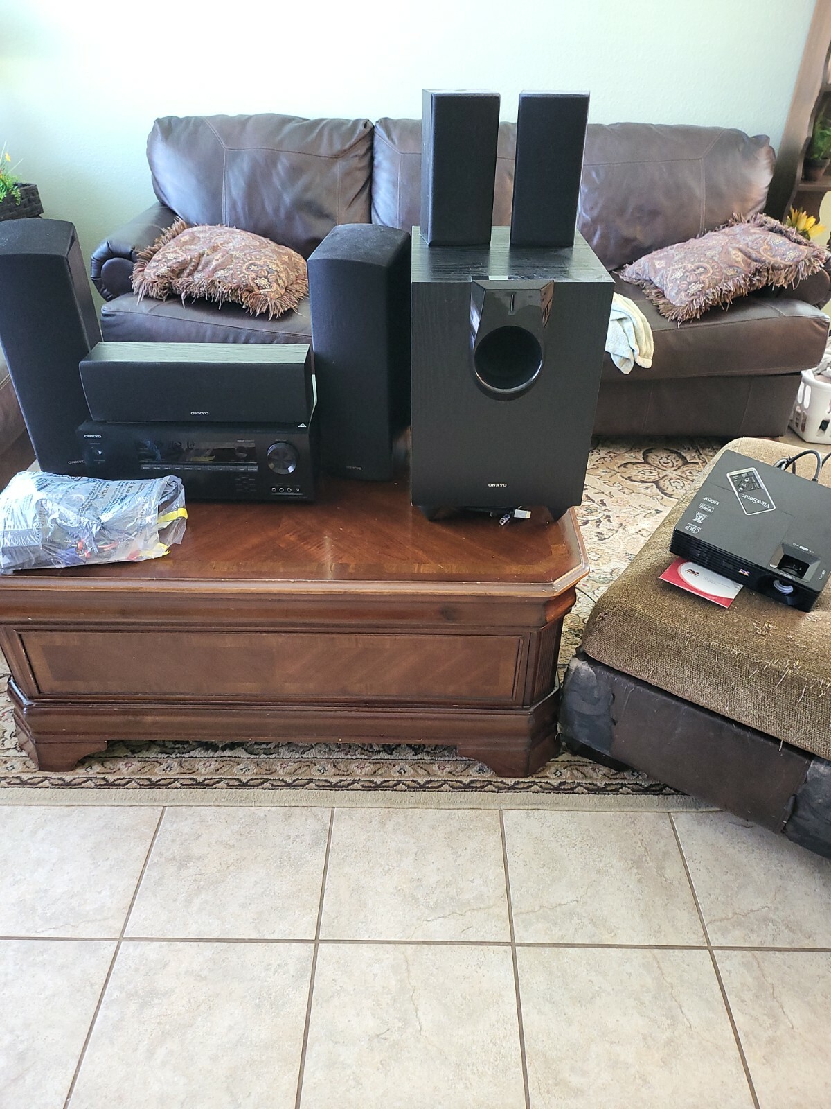Onkyo HT-S5800 5.1.2 surround and 1080p projector with 135" 