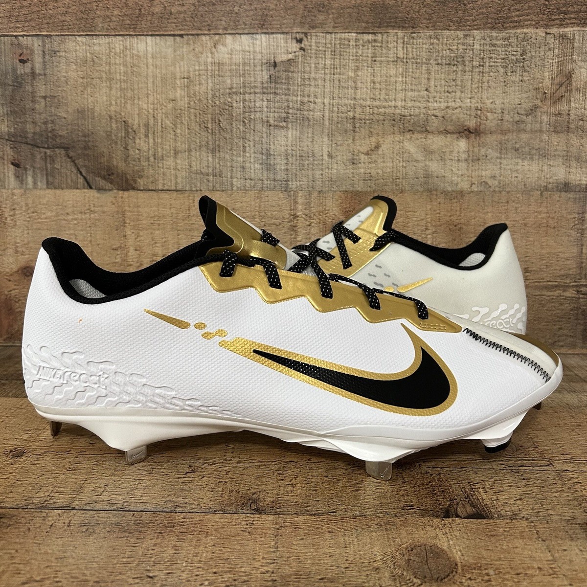 nike react baseball cleats