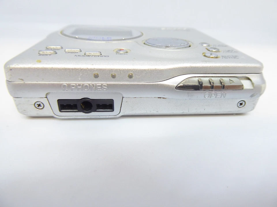 SHARP - BALADEUR MINIDISC - MD PORTABLE RECORDER - MD-MT88 - POUR PIECES / PARTS - Photo 3/4