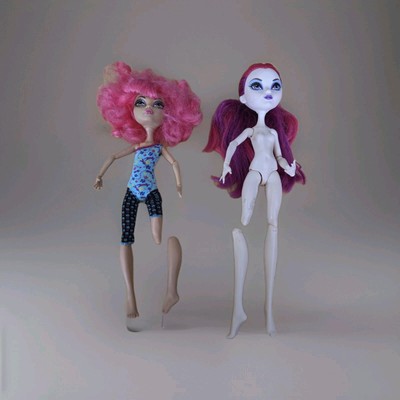2 Dolls; Monster High & Ever After High. Articulated. Both Have Broken Legs. 