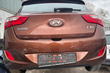 Hyundai i30 GD 2011-2015 Limo Stoßstange hinten mit PDC in Hazel Brown Met. U8N