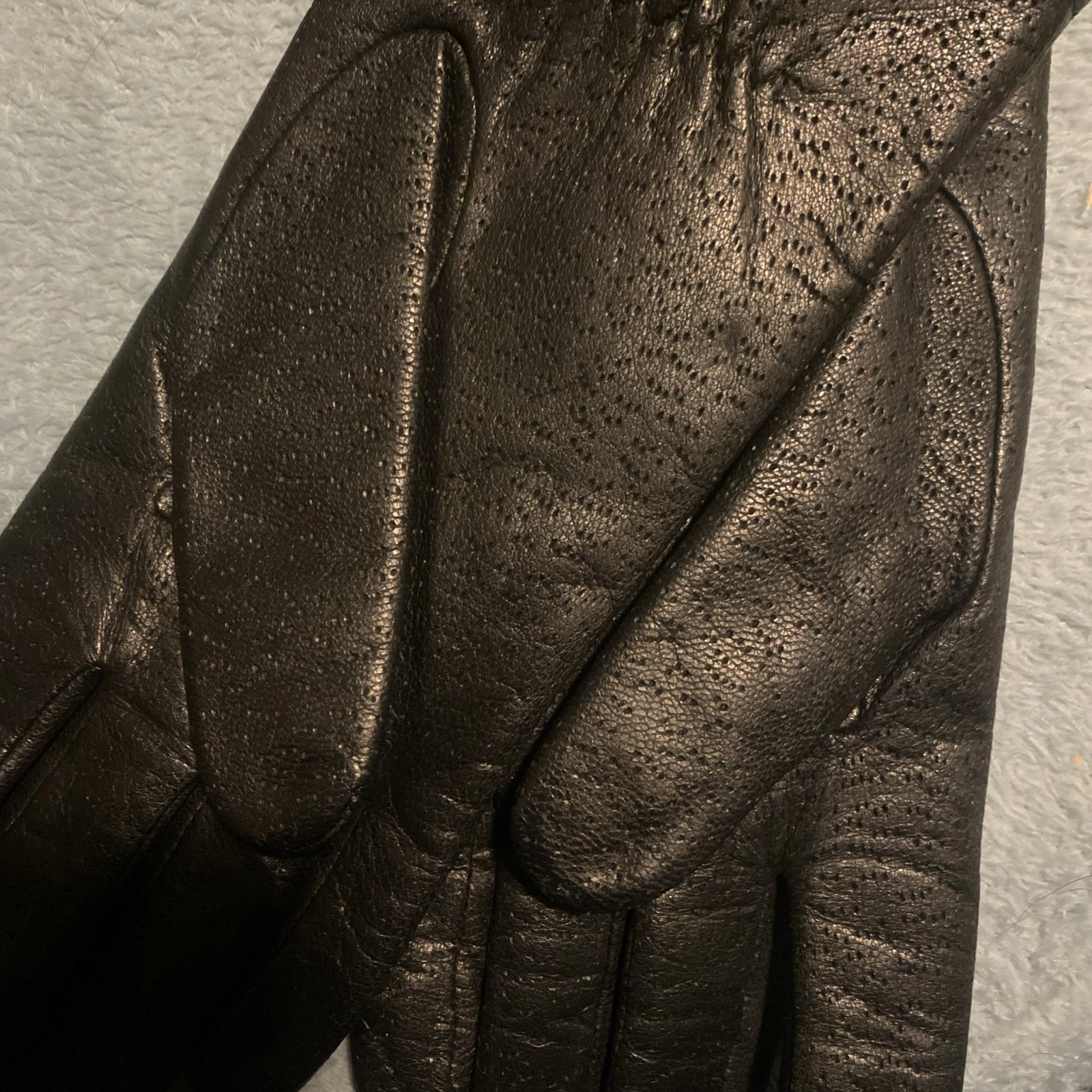 Vintage Fownes Woman's Black Leather Driving Gloves Size 7 1/2"