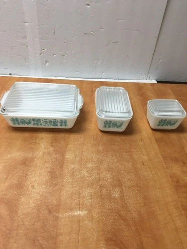 Pyrex Amish Butterprint Refrigerator Dish Set 6 w/Lids 501-502-503