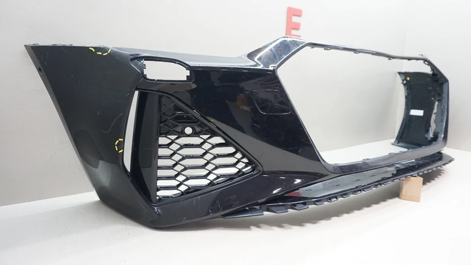 Cubierta de parachoques delantero OEM AUDI RS6 2019-2022 4K8807437J Foto 2 de 4