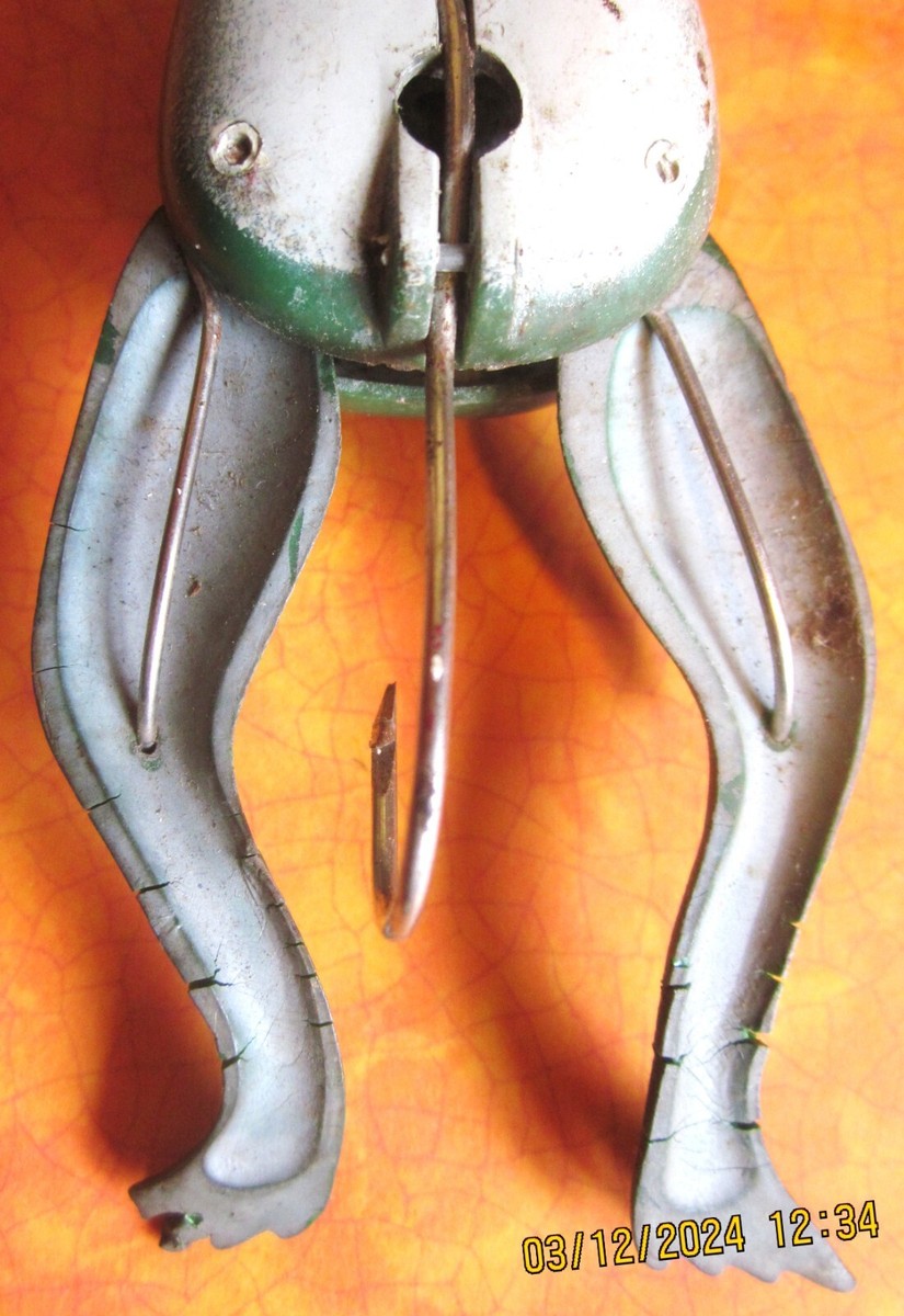Very Nice Vintage Halik Frog fishing lure - Moose Lake Very Nice Vintage Halik Frog fishing lure - Moose Lake