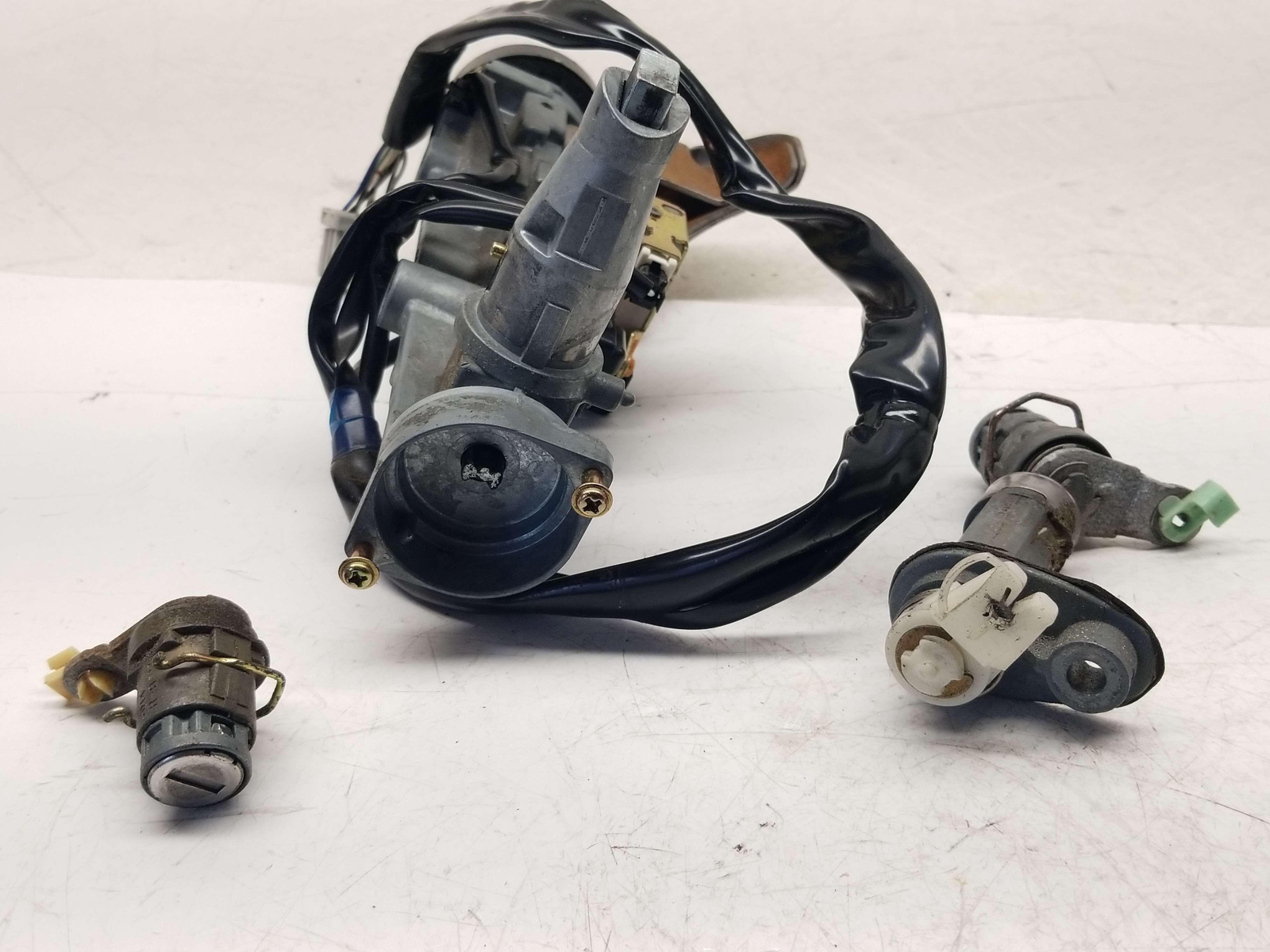 19972001 Honda CRV Ignition Lock Cylinder USED OEM eBay