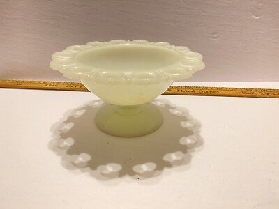 Anchor Hocking Old Colony Open Lace Edge 7'' White Milk Glass Pedestal Bowl