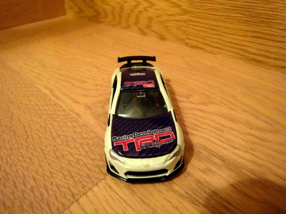 Ценный! TOMICA GAZOO RACE TRD Sports TOYOTA 86 GRMN масштаб 1/60 So CooooL! - Изображение 4 из 4