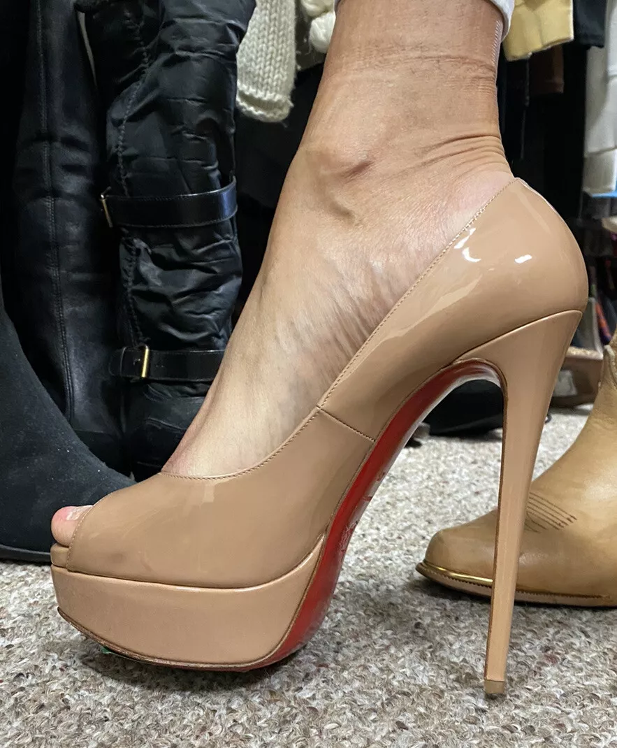 Women's Christian Louboutin Nude Heels