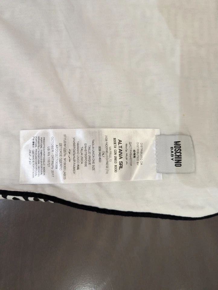 Manta bebé Moschino Foto 3 de 3