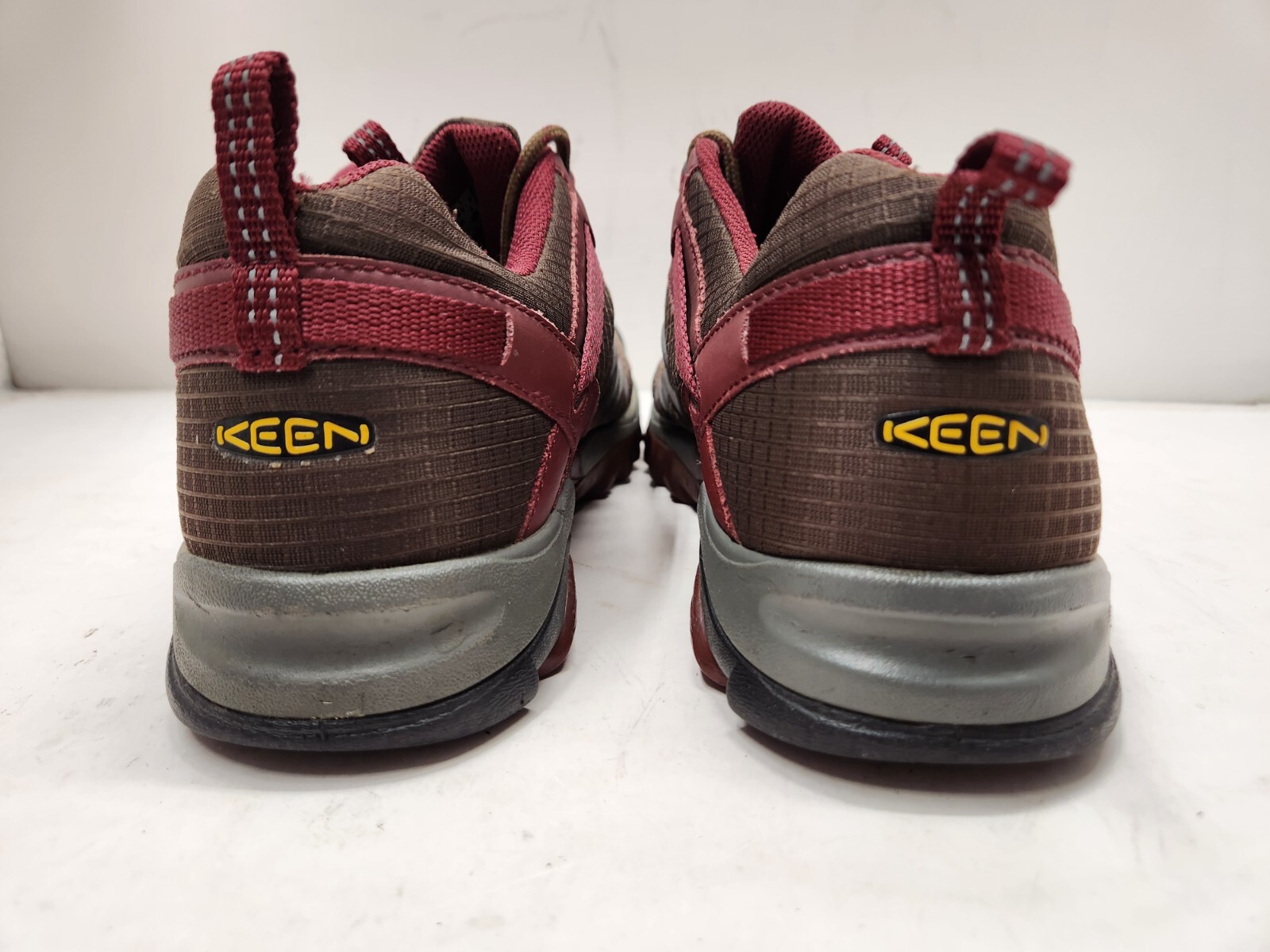 Keen Marshall scarpe da trekking impermeabili da donna taglia 9 marrone prugna basse (shelf3)