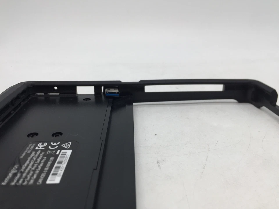 Чехол прочный Kensington K97550 BlackBelt 2-й степени для Surface Pro 4/6 БЕСПЛАТНАЯ ДОСТАВКА - Изображение 4 из 4