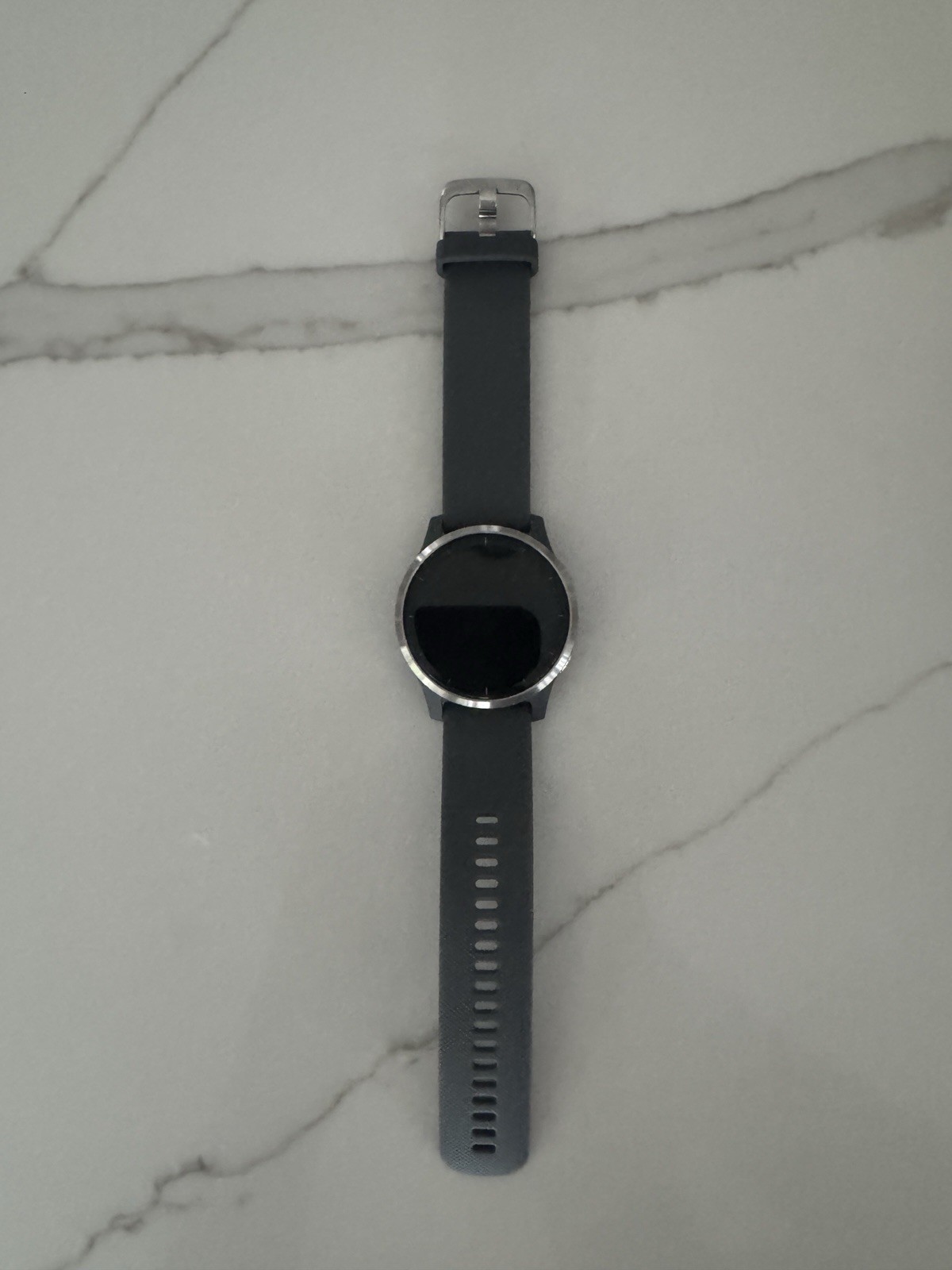 Garmin Vivoactive 4 GPS Smartwatch Mint Condition with Extra Band 010-02174-01  -image