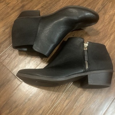CALL IT SPRING Black Leather Side Zip Block Heel Ankle Boots Women s Size 11