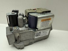 Honeywell VR9205Q1010 Furnace Two 2 Stage Gas Valve 24V 0151M00028