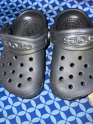 Crocs Classic Unisex Kids Black Clog Casual Slip On Logo, US 4 Rubber