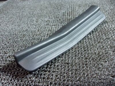 CT9A Lancer Evolution 7 Genuine Rear Scuff Plate Kicking Plate Trim Ri / 4R4-956
