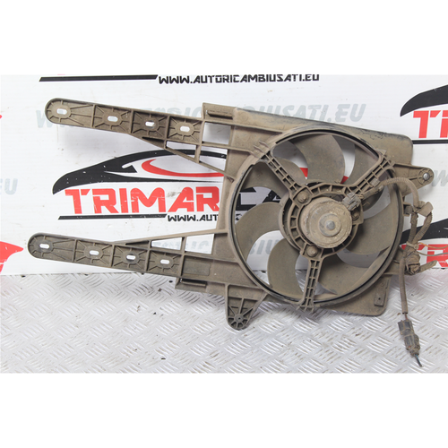 Radiator Fan Engine Fiat Punto 1 I (176) [1993-1999] 55 1.0 8240124 - Picture 1 of 2
