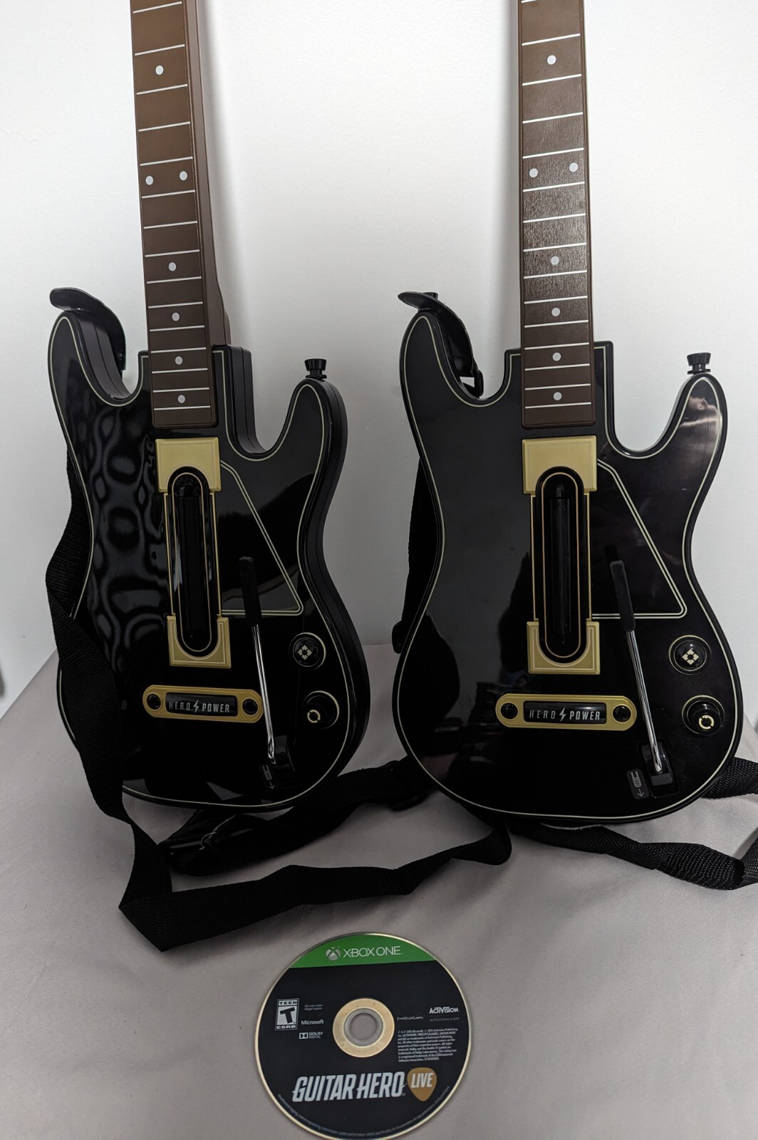 2 Guitar Hero Live Game Bundle Wireless Guitars PS4 PS3 Xbox One PS4 No