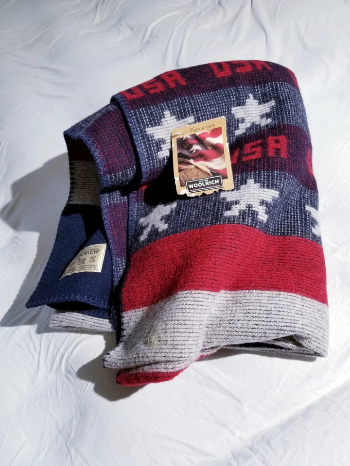 Woolrich Home of the Free Throw EE. UU. Bandera Manta Alfombra Lana Rayas Estrellas 56" x 68" Foto 2 de 4