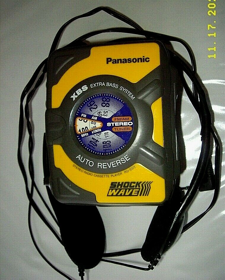 PANASONIC SHOCK WAVE STEREO WALKMAN RADIO WITH CASSETE LOCK AM/FM