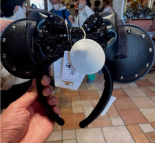 2024 Authentic Disney pirates of the caribbean black Minnie mouse ears Headband