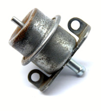 Régulateur Pression Carburant Amortisseur Fpr pour Volvo Peugeot 240 205 Gti 740