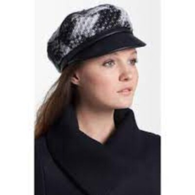 Tarnish Boucle Newsboy Cap Wool and Leather Black White 