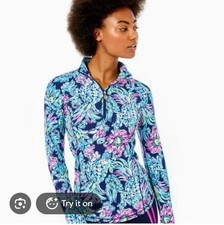 Lilly Pulitzer UPF 50 Luxletic Justine Pullover Size Medium Floral Pineapples