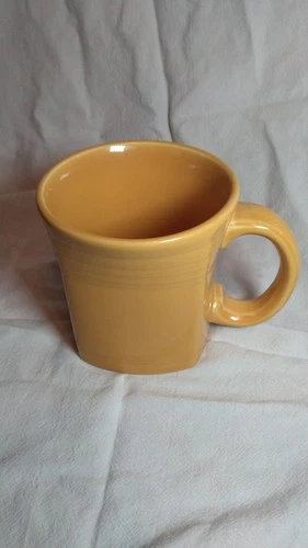 Fiesta Square Bottom Sunflower Yellow HLC Homer Laughlin 13 oz Coffee Mug Cup