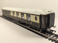 Hornby OO Gauge Pullman Third Class Brake Car “Car No.161” R4150A – Table Light