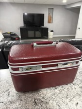 Vintage70’s Samsonite Maroon Hard Exterior Make Up Case