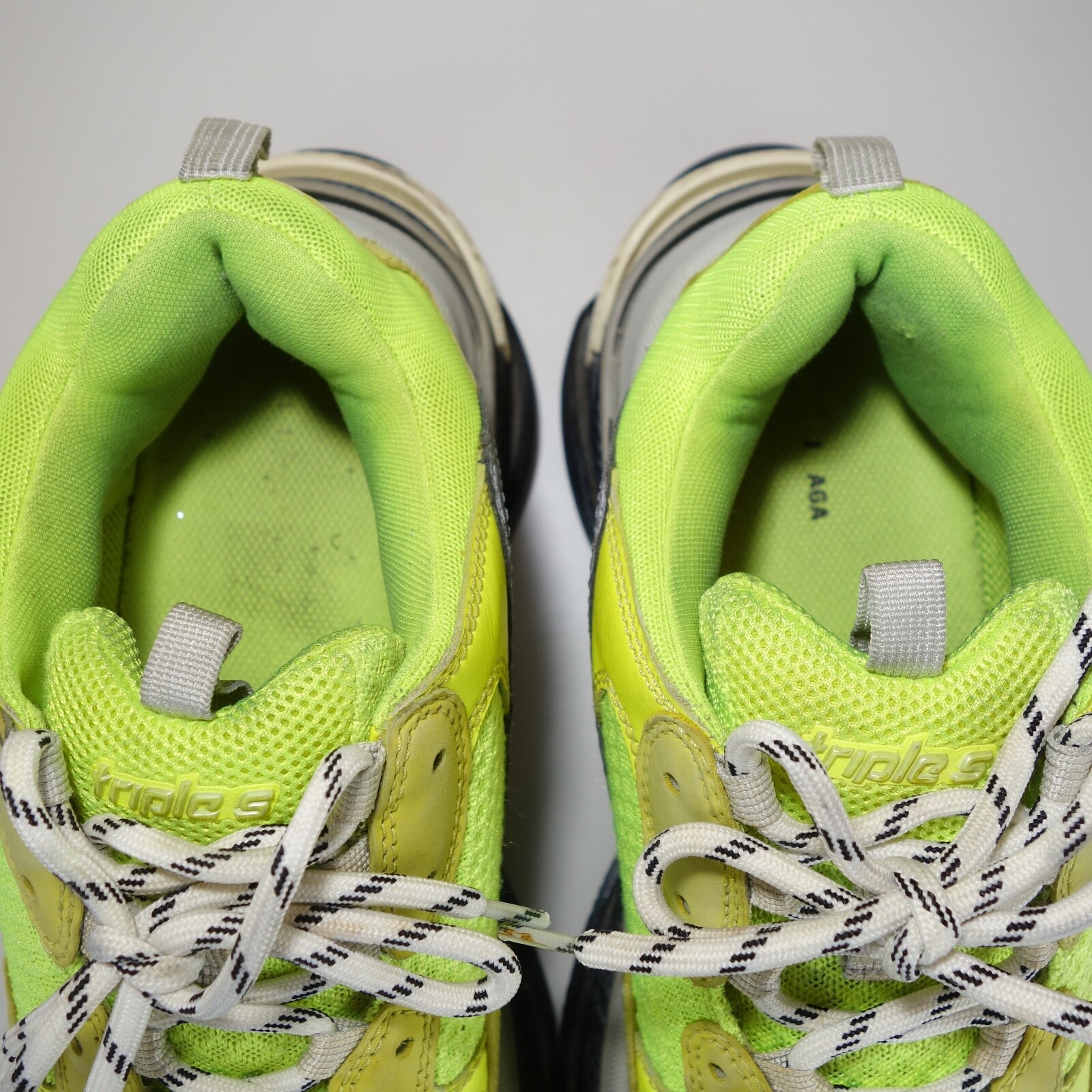 balenciaga triple s jaune noir