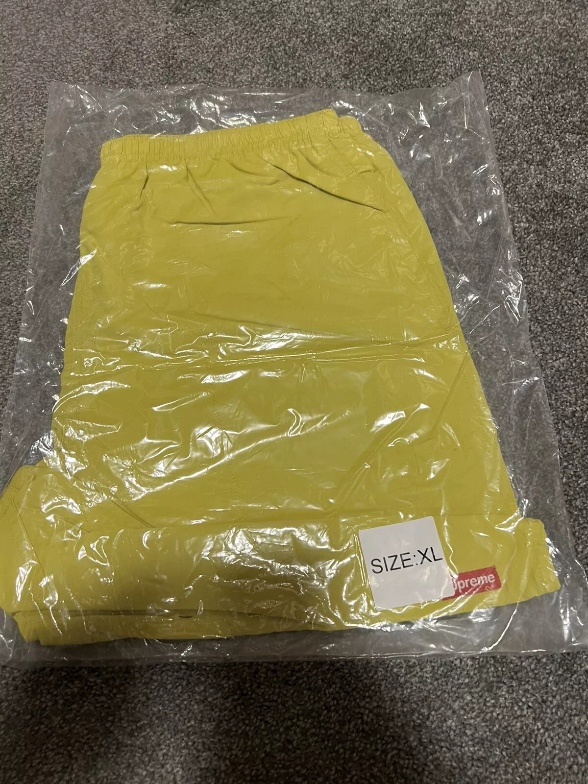 Supreme Nylon Eau Court Lumière Or Taille XL 