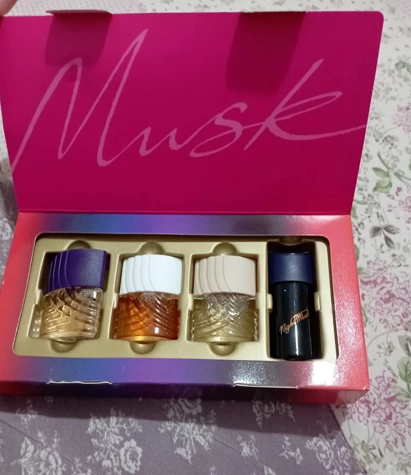 LOTE AVON:4 MINIATURAS: SOFT MUSK, NIGHT MUSK,JAMOCA, VAILLE MUSK + NECESER. - Imagen 4 de 4