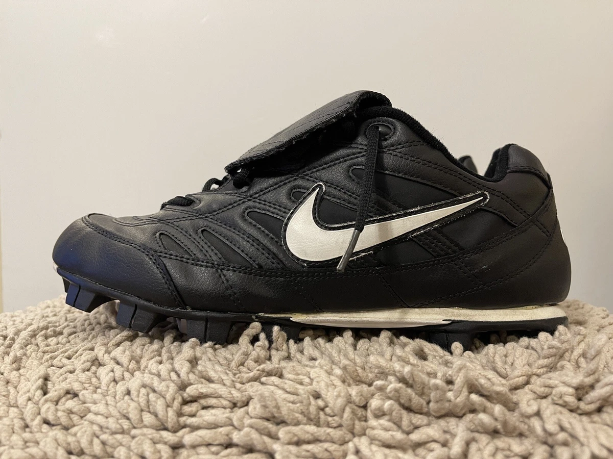 Old cheap baseball cleats