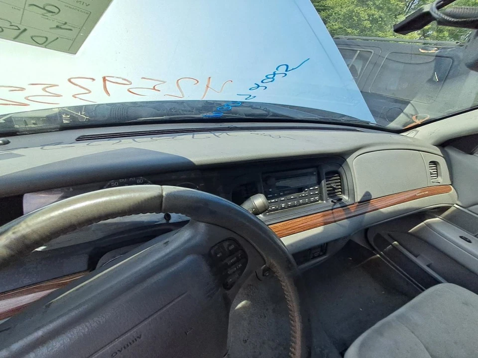 2004 Ford Crown Victoria Driver Left Headlight Assembly OEM Used 3611040 - Изображение 4 из 4