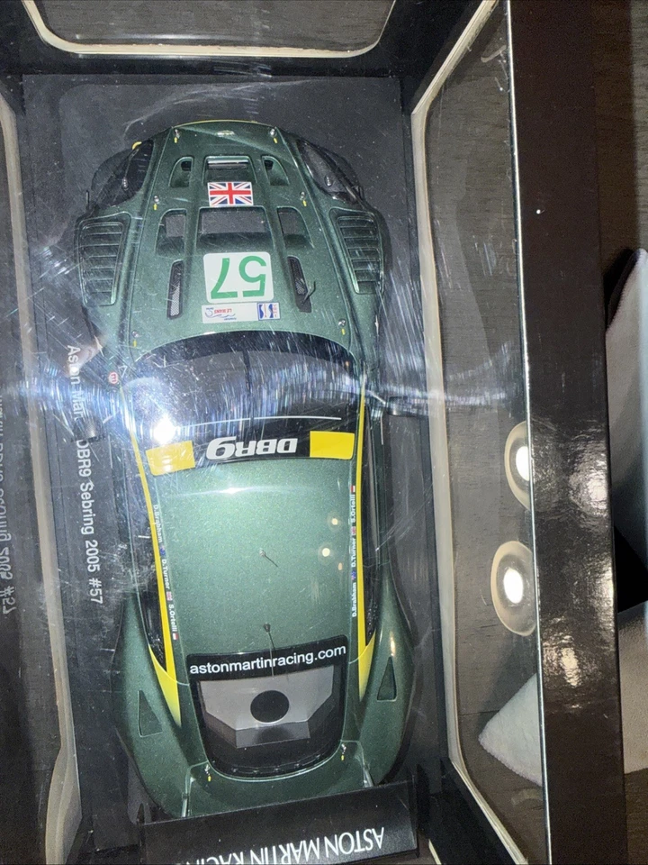 AUTOart 1/18 Aston Martin DBR9 Sebring 2005 # 57 - Image 3 of 4
