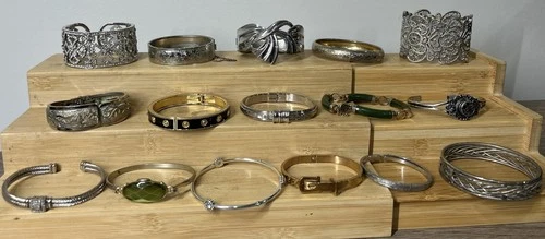 Lot Of 16 Vintage & Modern Costume Jewelry Bangles / Bracelets / Cuffs