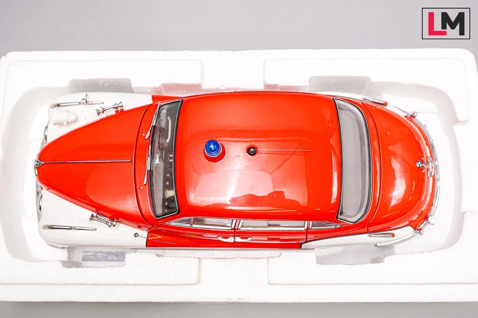 AUTOart 1:18 BMW 502 Fire Brigade Städtische Berufsfeuerwehr München | Y-905 - Bild 4 von 4