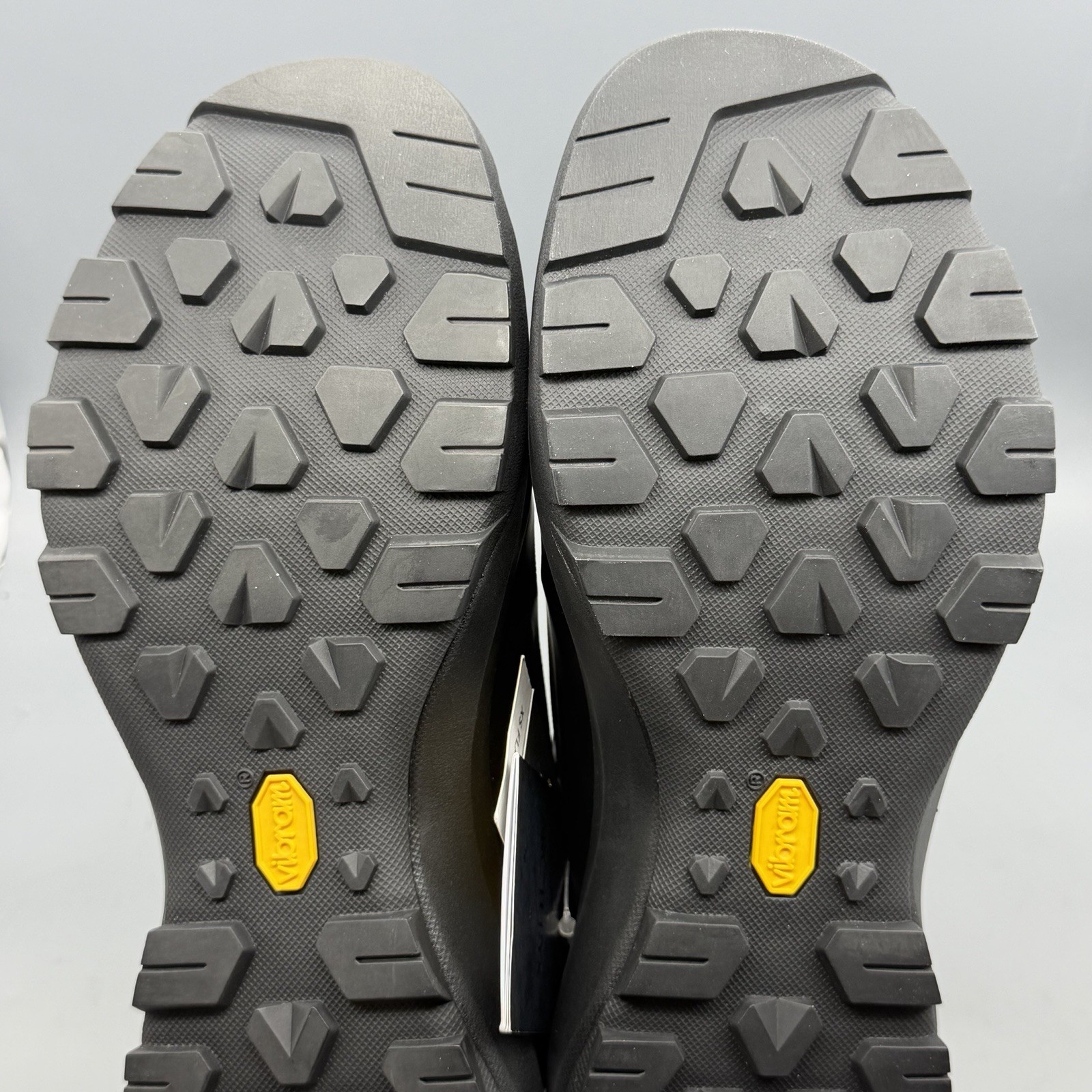 Arc'teryx Vertex Alpine Men's 10.5 Triple Black Trail Running Outdoor Shoes NWB! thumbnail 9