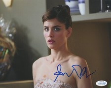 Amanda Peet Sexy Autographed Signed 8x10 Photo ACOA COA