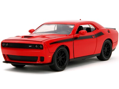 2015 DODGE CHALLENGER & GLENN FIGURE 