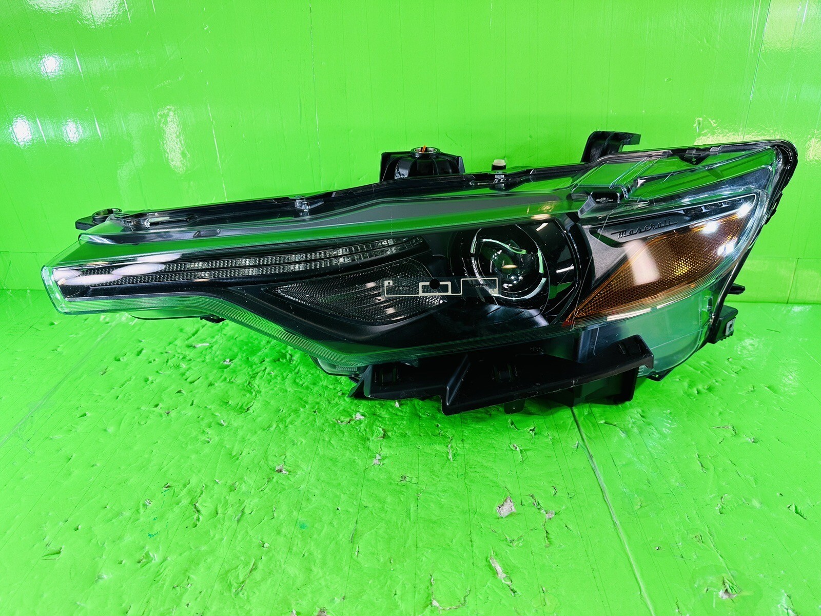 2017-2020 MASERATI LEVANTE LEFT SIDE HEADLIGHT XENON LED/NON-ADAPTIVE OEM